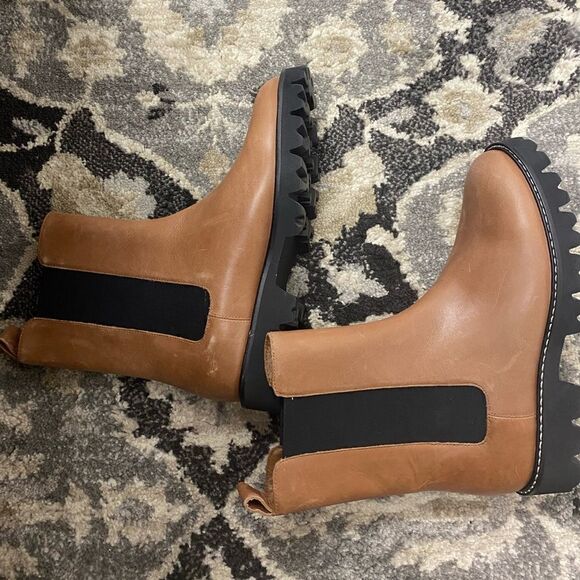 J. Crew Gwen lug-sole high-shaft Chelsea boots in leather Item BA187* - Picture 4 of 5